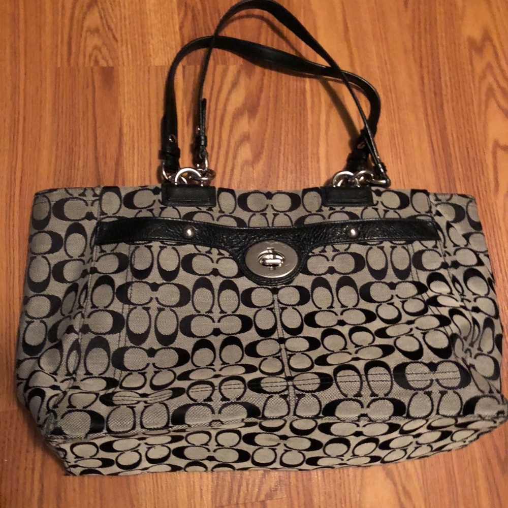 Coach large shoulder bag